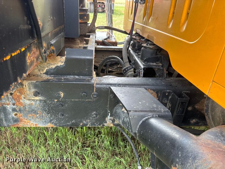 image for item NA9404 2002 International 2554 dump truck