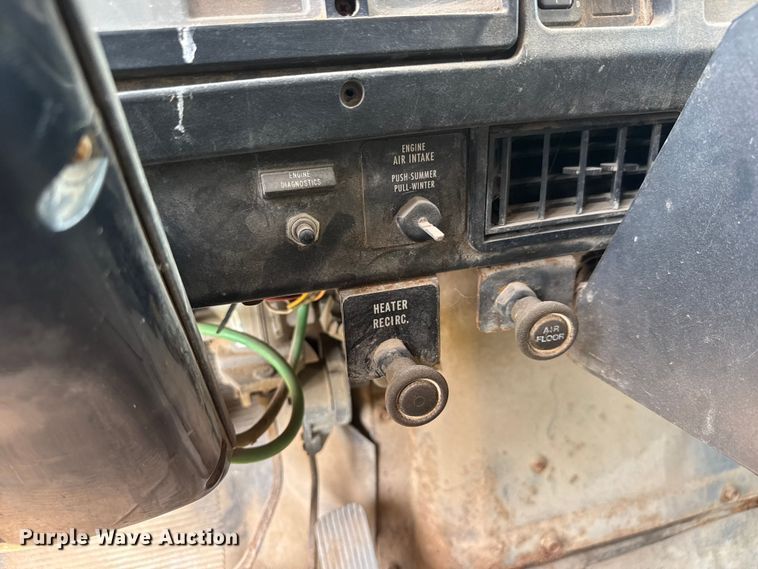 image for item NA9404 2002 International 2554 dump truck