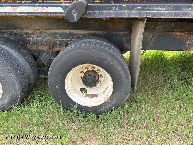 image for item NA9404 2002 International 2554 dump truck