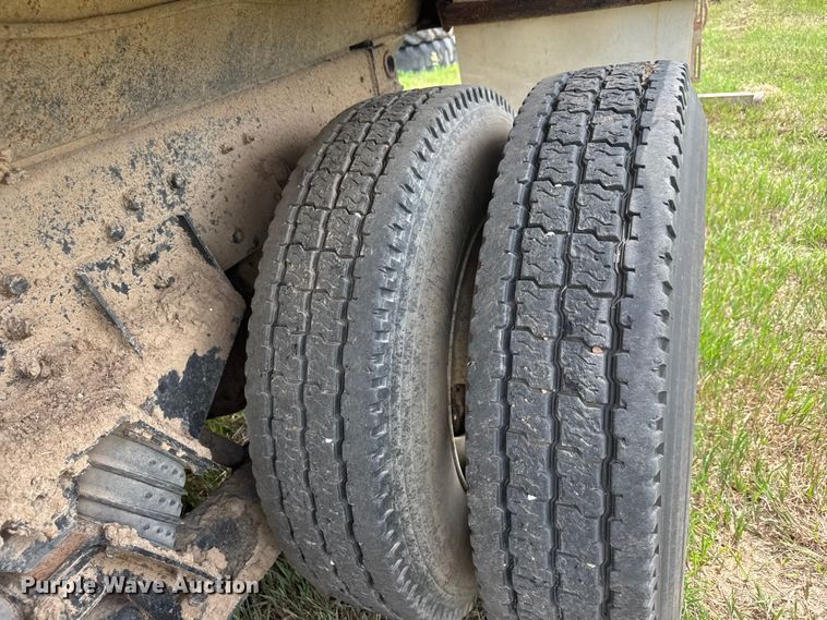 image for item NA9404 2002 International 2554 dump truck