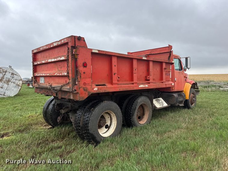 image for item NA9405 1993 International 4900 dump truck