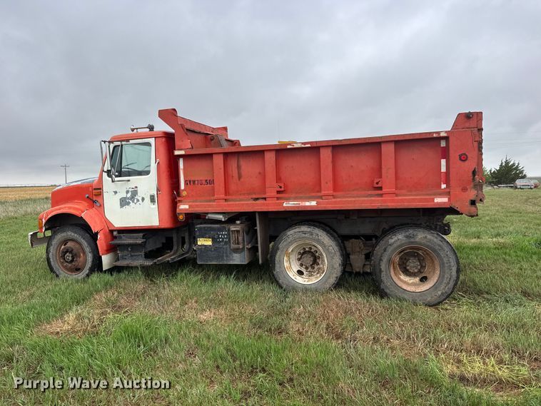 image for item NA9405 1993 International 4900 dump truck