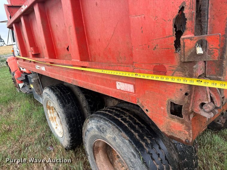 image for item NA9405 1993 International 4900 dump truck