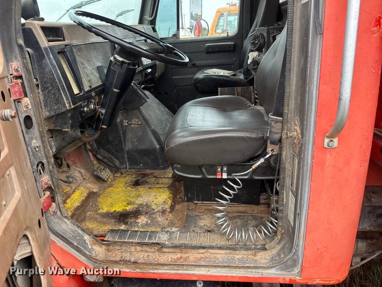 image for item NA9405 1993 International 4900 dump truck
