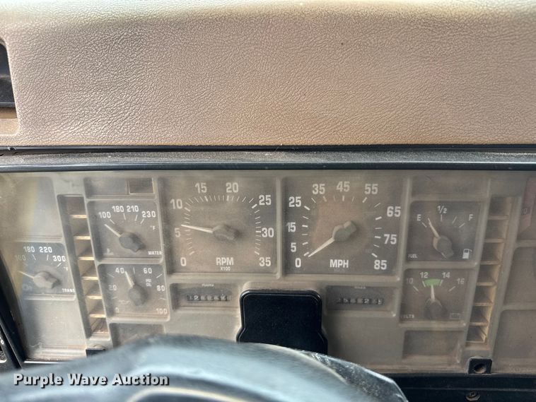 image for item NA9405 1993 International 4900 dump truck
