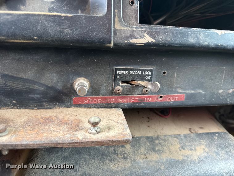 image for item NA9405 1993 International 4900 dump truck