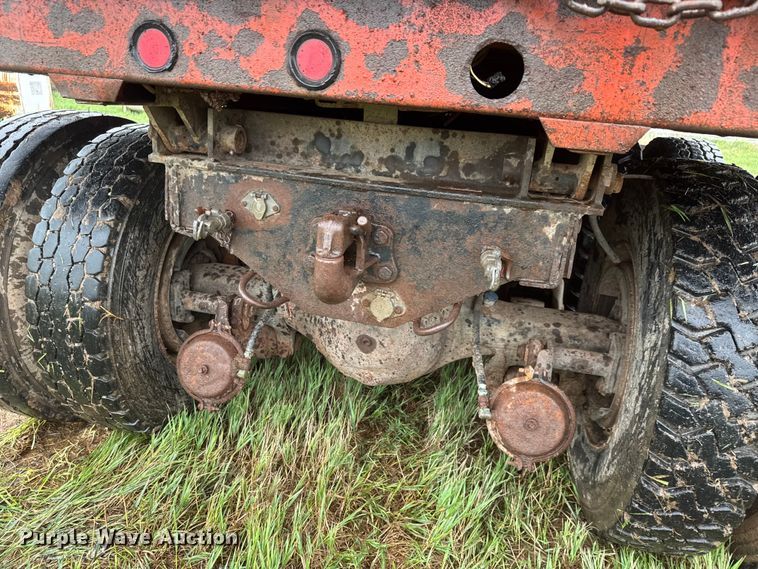 image for item NA9405 1993 International 4900 dump truck