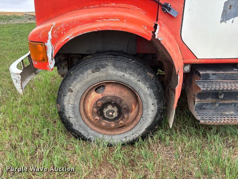 image for item NA9405 1993 International 4900 dump truck