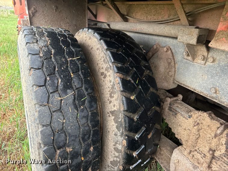 image for item NA9405 1993 International 4900 dump truck