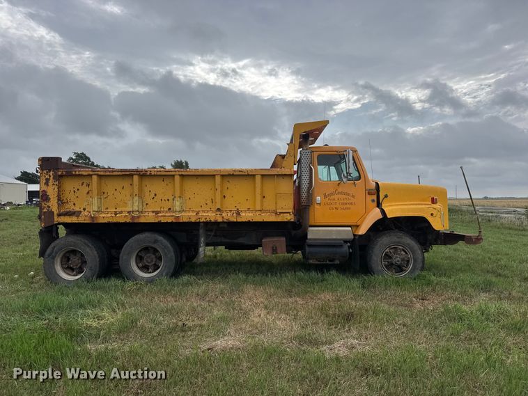 image for item NA9406 2000 International 2654 dump truck