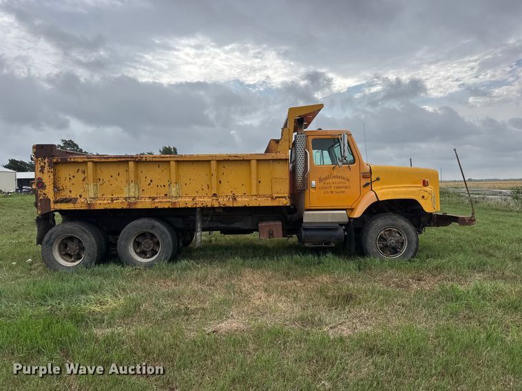 image for item NA9406 2000 International 2654 dump truck