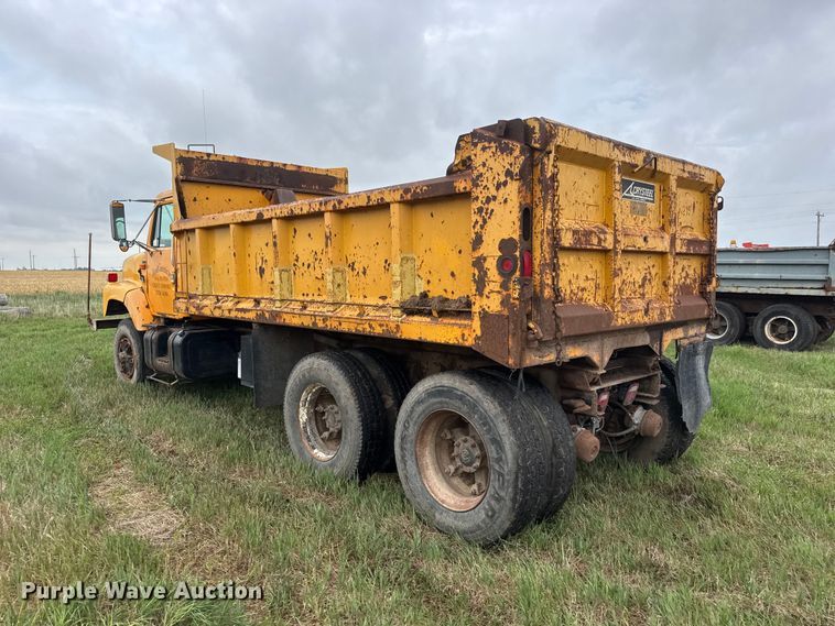 image for item NA9406 2000 International 2654 dump truck