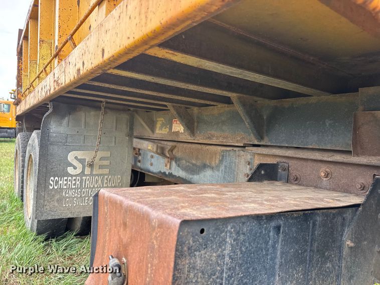 image for item NA9406 2000 International 2654 dump truck