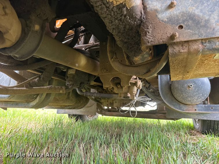 image for item NA9406 2000 International 2654 dump truck