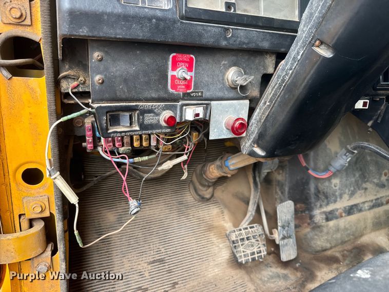 image for item NA9406 2000 International 2654 dump truck