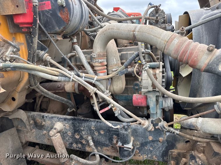 image for item NA9406 2000 International 2654 dump truck