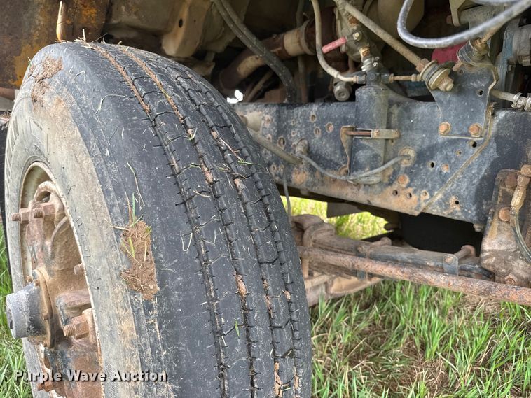 image for item NA9406 2000 International 2654 dump truck