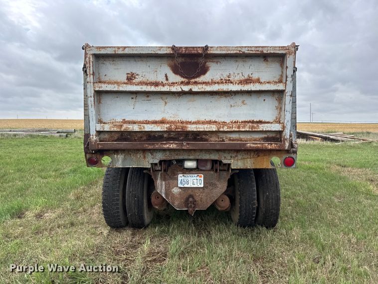 image for item NA9407 1979 Ford 8000 dump truck