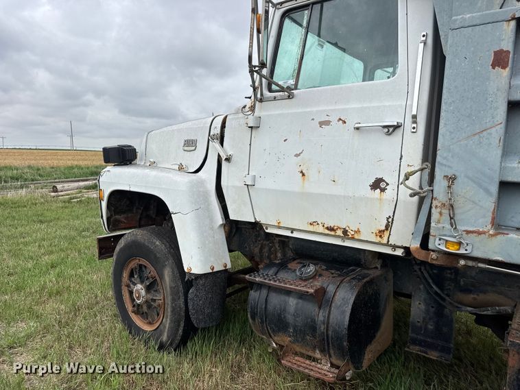 image for item NA9407 1979 Ford 8000 dump truck