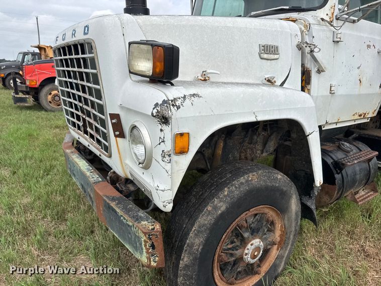 image for item NA9407 1979 Ford 8000 dump truck