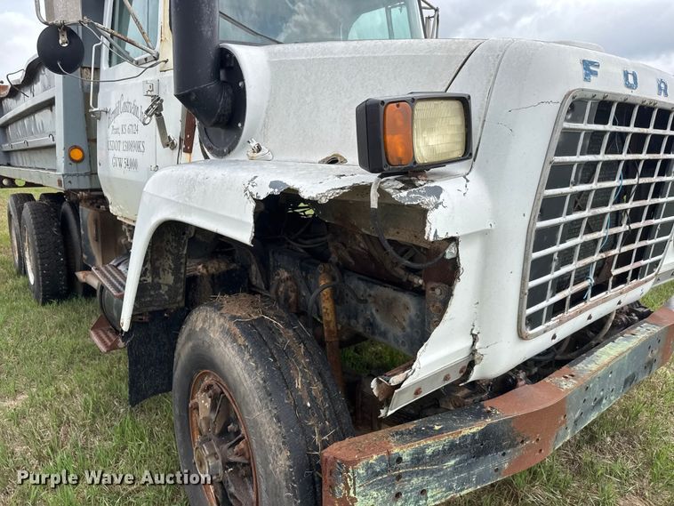 image for item NA9407 1979 Ford 8000 dump truck