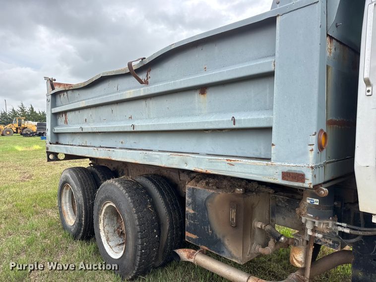 image for item NA9407 1979 Ford 8000 dump truck