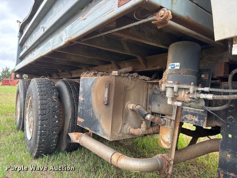 image for item NA9407 1979 Ford 8000 dump truck