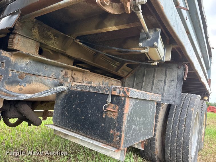 image for item NA9407 1979 Ford 8000 dump truck