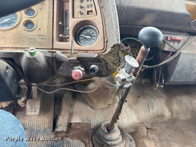 image for item NA9407 1979 Ford 8000 dump truck