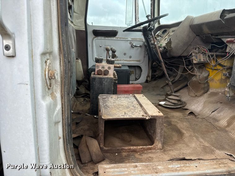 image for item NA9407 1979 Ford 8000 dump truck