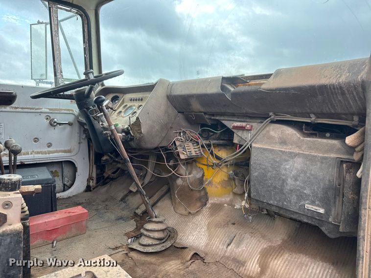 image for item NA9407 1979 Ford 8000 dump truck