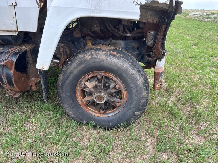 image for item NA9407 1979 Ford 8000 dump truck
