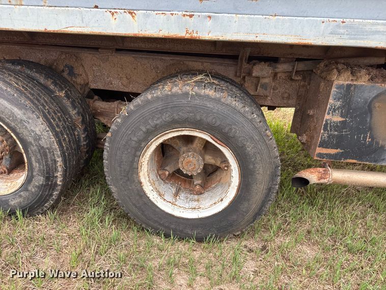 image for item NA9407 1979 Ford 8000 dump truck