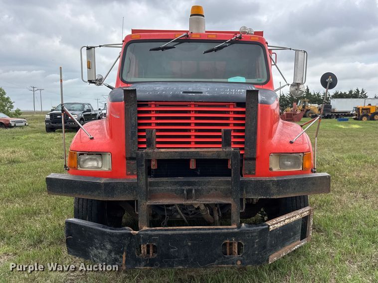 image for item NA9408 1999 International 4900 dump truck
