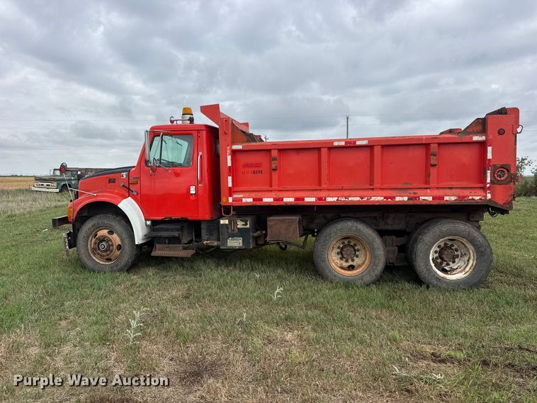 image for item NA9408 1999 International 4900 dump truck