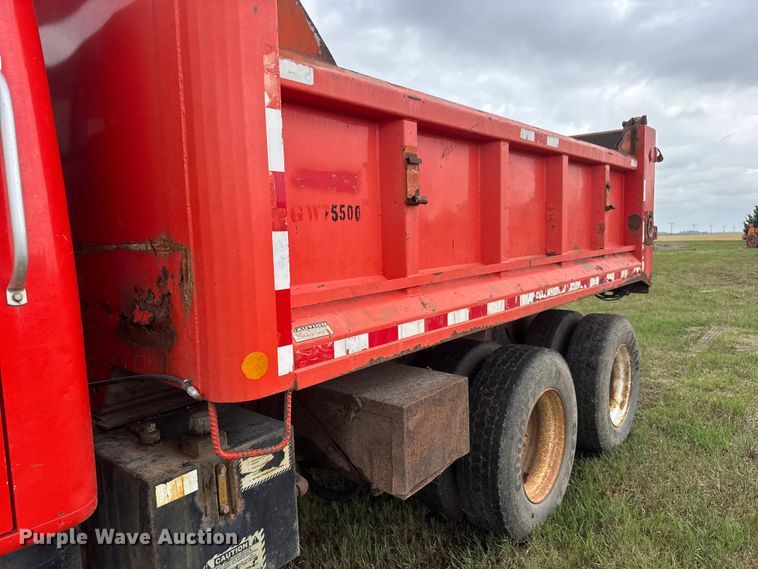 image for item NA9408 1999 International 4900 dump truck