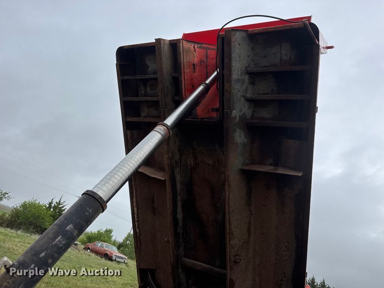 image for item NA9408 1999 International 4900 dump truck