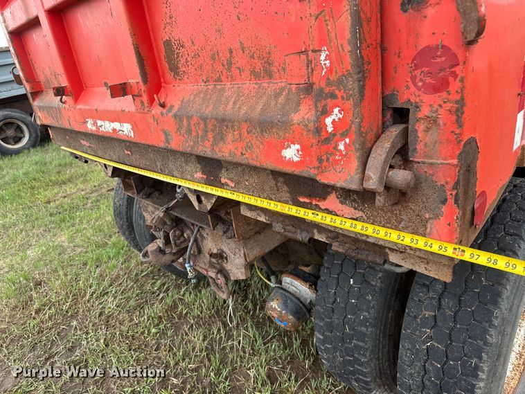 image for item NA9408 1999 International 4900 dump truck