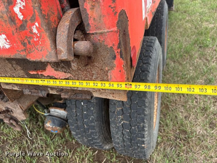 image for item NA9408 1999 International 4900 dump truck