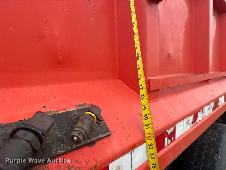 image for item NA9408 1999 International 4900 dump truck