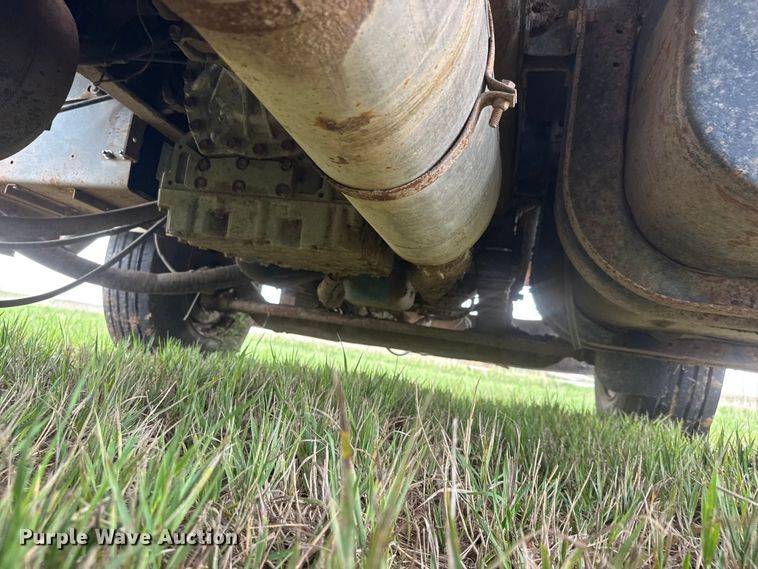 image for item NA9408 1999 International 4900 dump truck