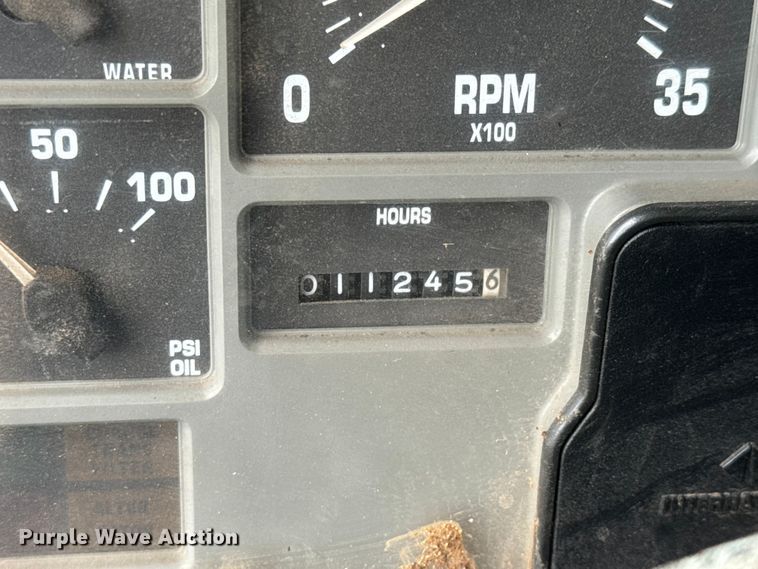 image for item NA9408 1999 International 4900 dump truck