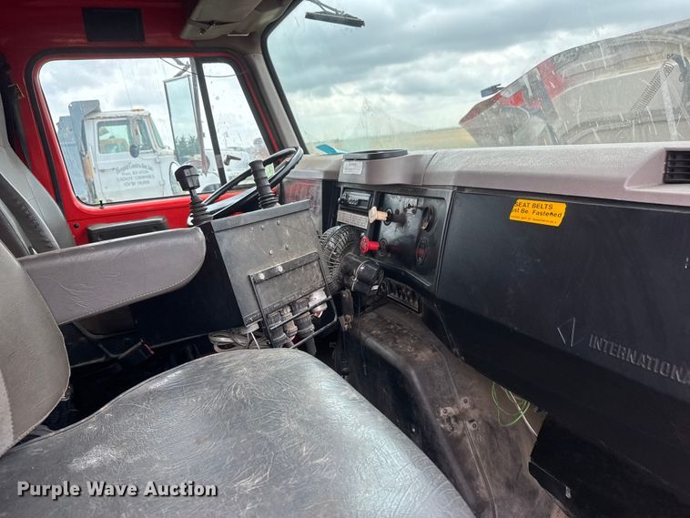 image for item NA9408 1999 International 4900 dump truck