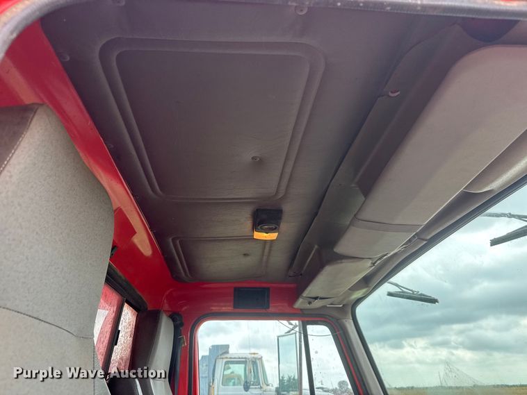 image for item NA9408 1999 International 4900 dump truck