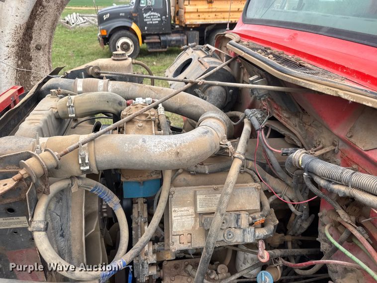 image for item NA9408 1999 International 4900 dump truck