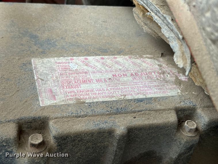 image for item NA9408 1999 International 4900 dump truck