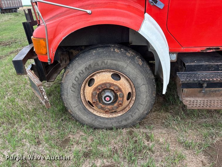 image for item NA9408 1999 International 4900 dump truck