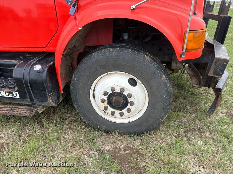 image for item NA9408 1999 International 4900 dump truck