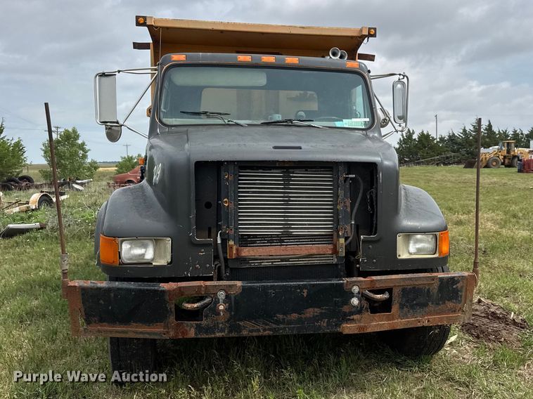 image for item NA9409 1995 International 4900 dump truck