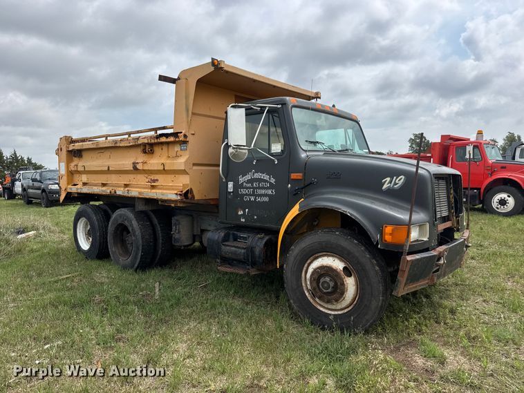 image for item NA9409 1995 International 4900 dump truck